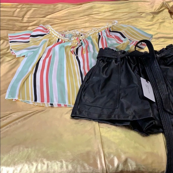 Blouse - Picture 2 of 2